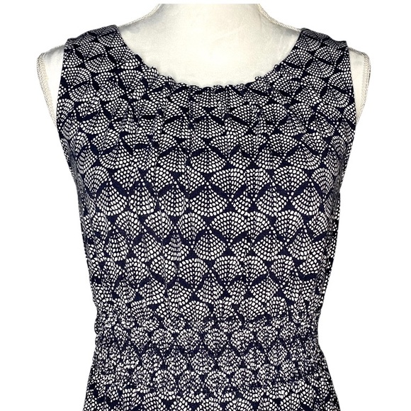 L.L.BEAN Navy Geometric Print Sleeveless Tank Dress Smocked Waist Medium Petite - Picture 2 of 7